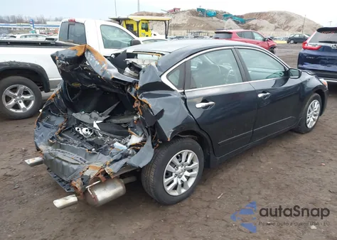 2015 Nissan Altima 2.5 S из США, поврежденный, VIN 1N4AL3AP3FC201378